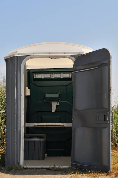 Best Portable restroom trailer rental  in North Lynnwood, WA